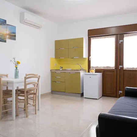 Giallo Apartment