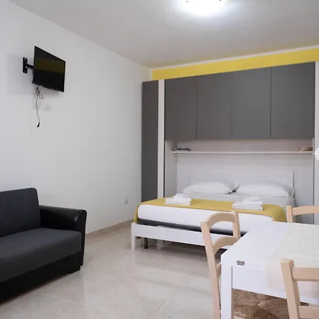 Apartment Giallo